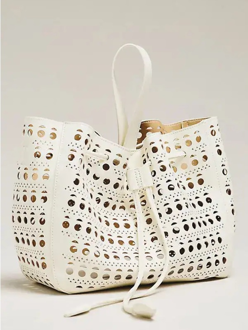 NWOT Melie Bianco Kris Bucket Bag